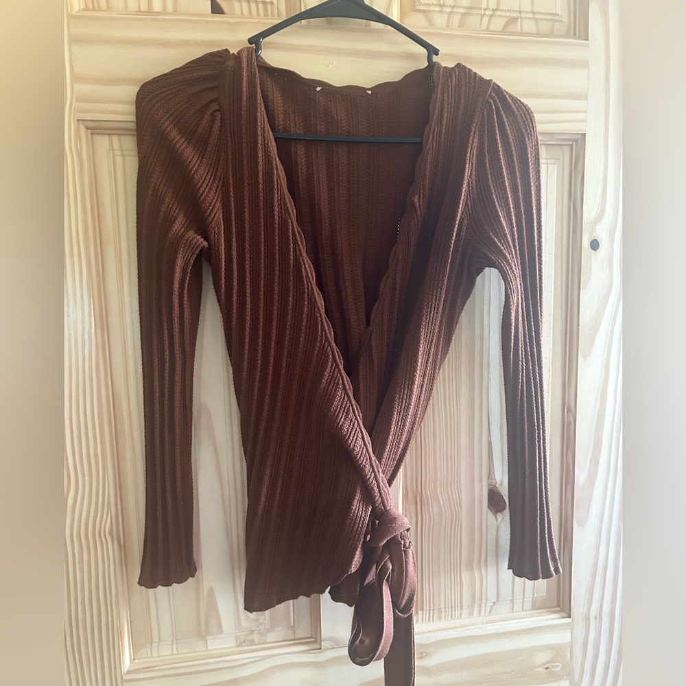 Sézane Brown Wrap Top Size Medium